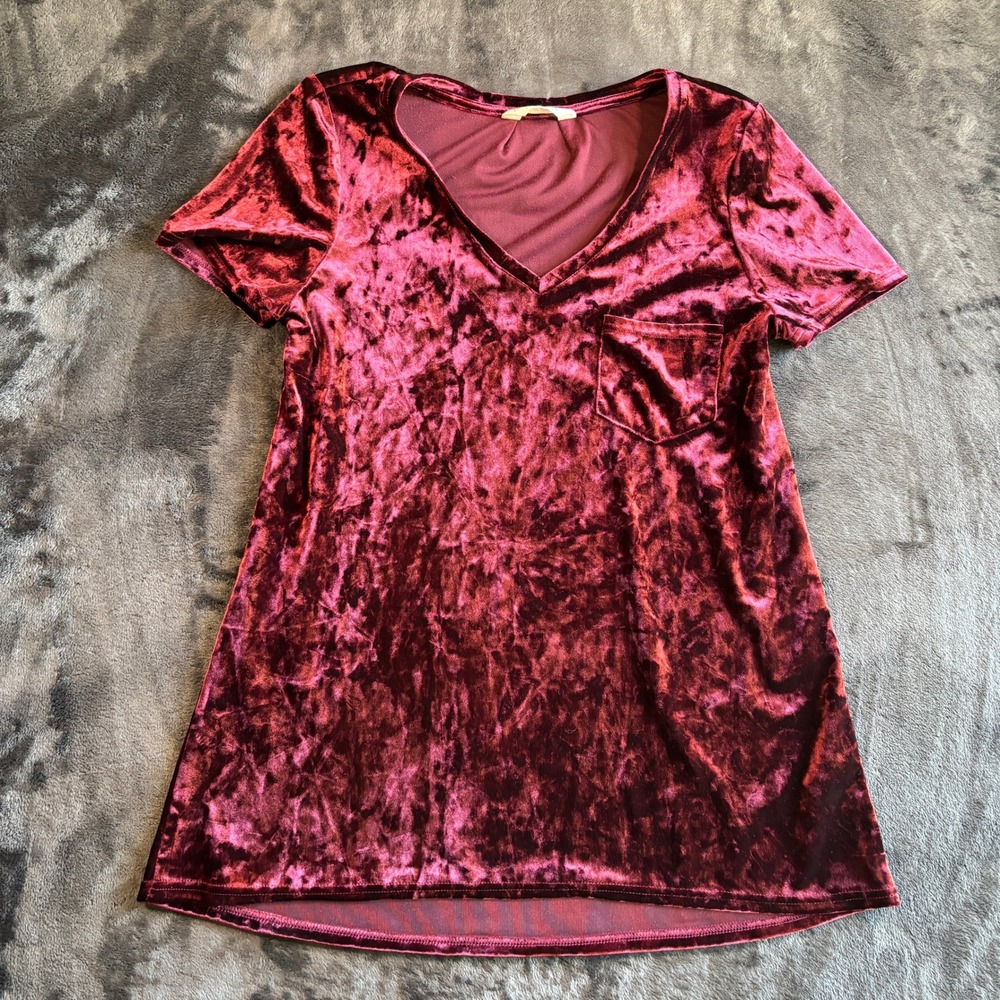 Spring + Mercer Women V-Neck Tee S Burgundy Crushed Velvet Holiday Romantic Goth